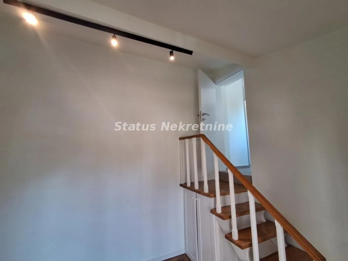 Prodaja, dvosoban stan, 47m², Adamovićevo Naselje, Novi Sad Sve Podlokacije