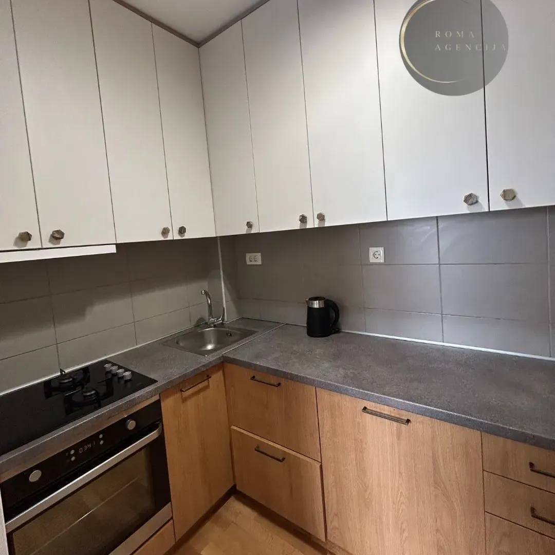 Izdavanje, dvosoban stan, 60m², Blok 9, Podgorica