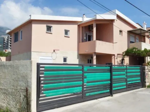 Sale, house, 220m², Bjeliši, Bar