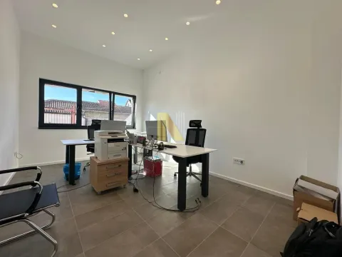 Rent, office space, 100m², Sajlovo, Novi Sad Sve Podlokacije - image 7