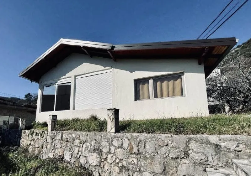 Sale, two bedroom apartment, 820m², Maini, Budva