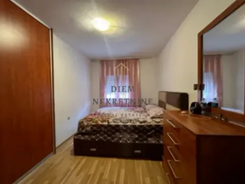 Izdavanje, trosoban stan, 140m², Vranići, Podgorica - image 6