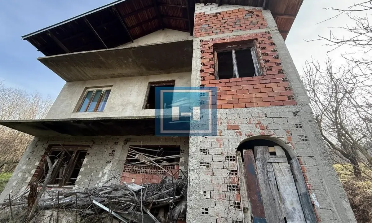 Prodaja, kuća, 230m², Đurđevo brdo, Jagodina