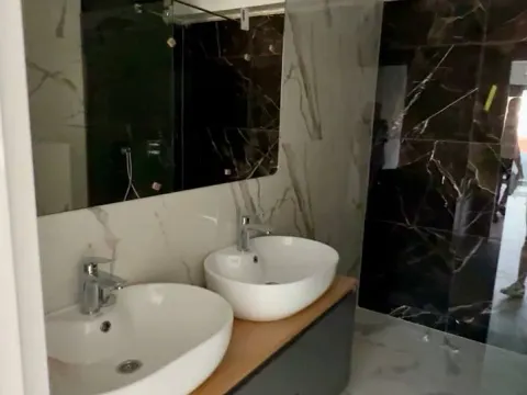 Prodaja, trosoban stan, 148m², Centar, Bar - image 3