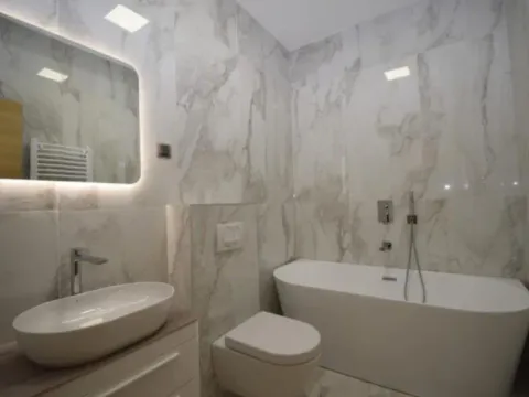 Izdavanje, trosoban stan, 120m², Kod Capital Plaze, Podgorica - image 2