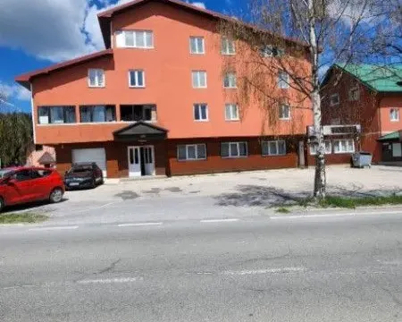 Rent, office space, 340m², Žabljak, Crna Gora - image 13