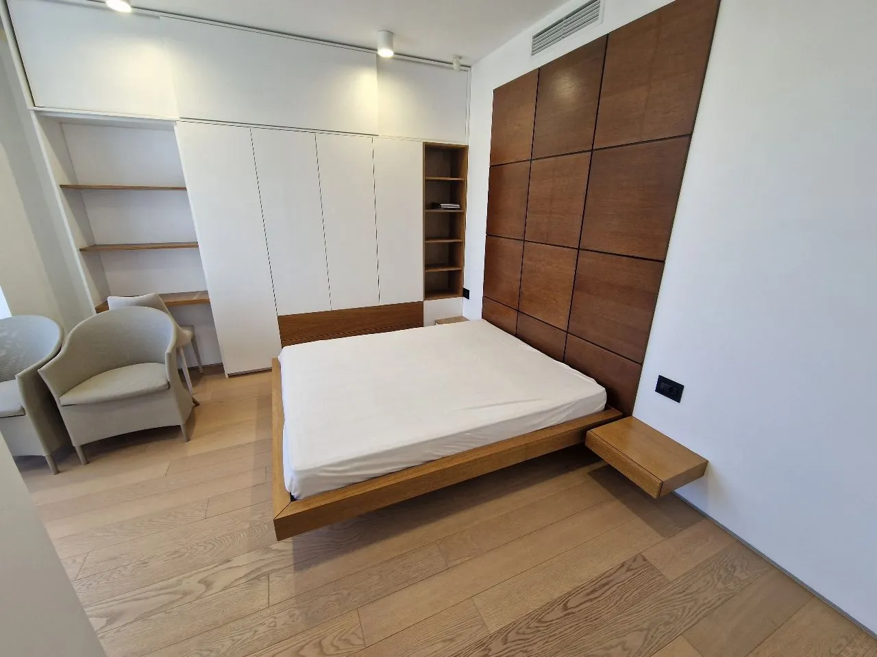 Rent, two bedroom apartment, 84m², Centar, Budva