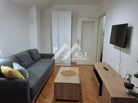 Izdavanje, stan, 22m², Sajam, Novi Sad Sve Podlokacije - image 4