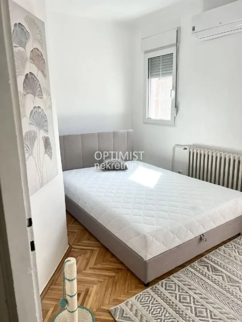 Izdavanje, trosoban stan, 55m², Botanička Bašta, Palilula Sve Podlokacije