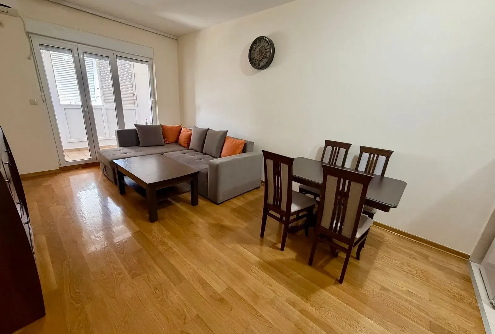 Rent, one bedroom apartment, 47m², Blok 6, Podgorica