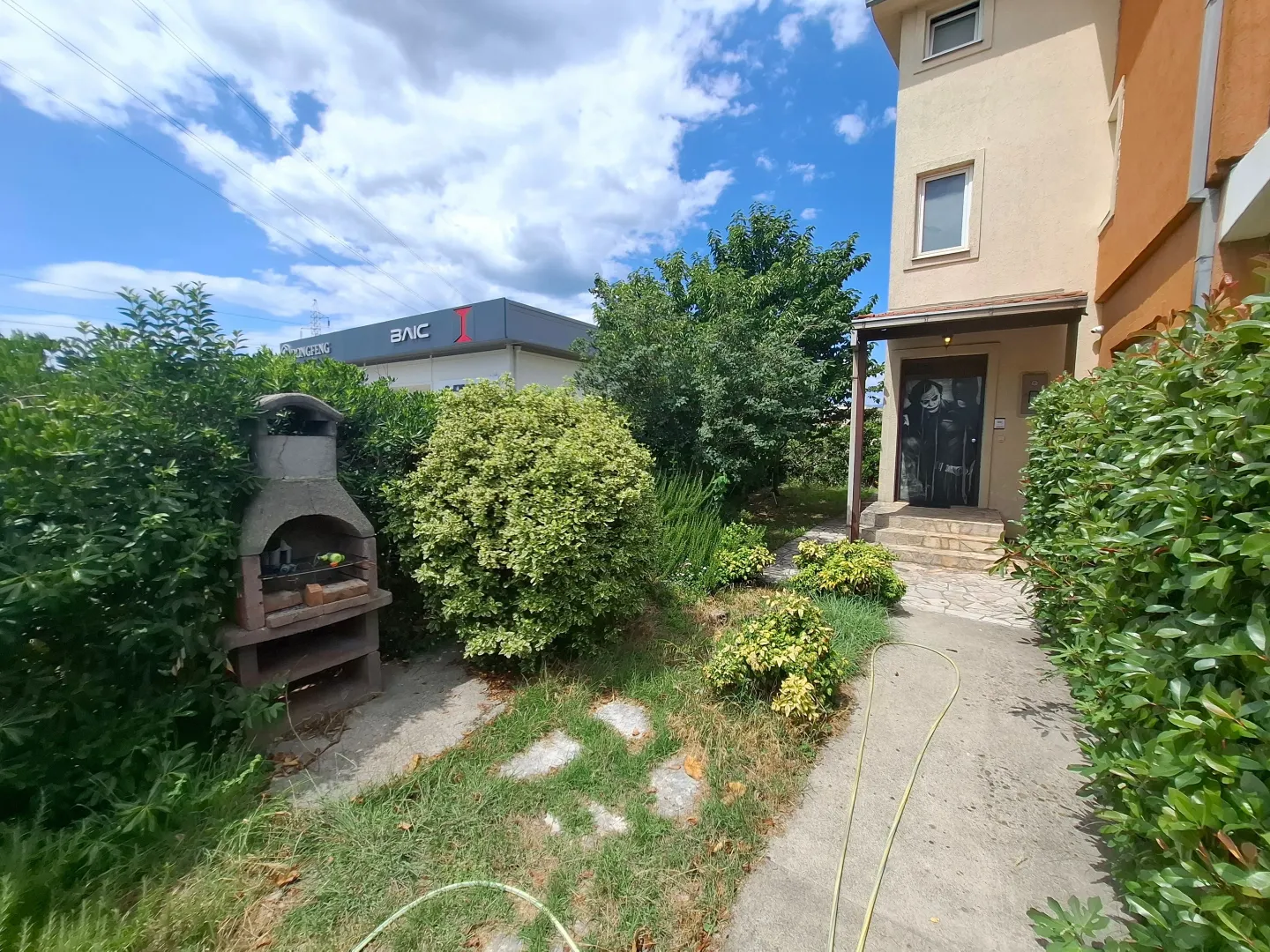 Rent, house, 110m², Donja Gorica, Podgorica