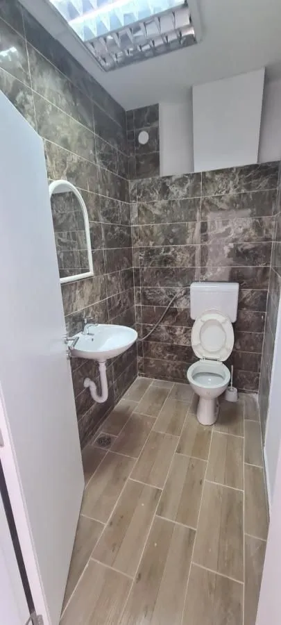 Rent, office space, 40m², Crveni Pevac, Niš