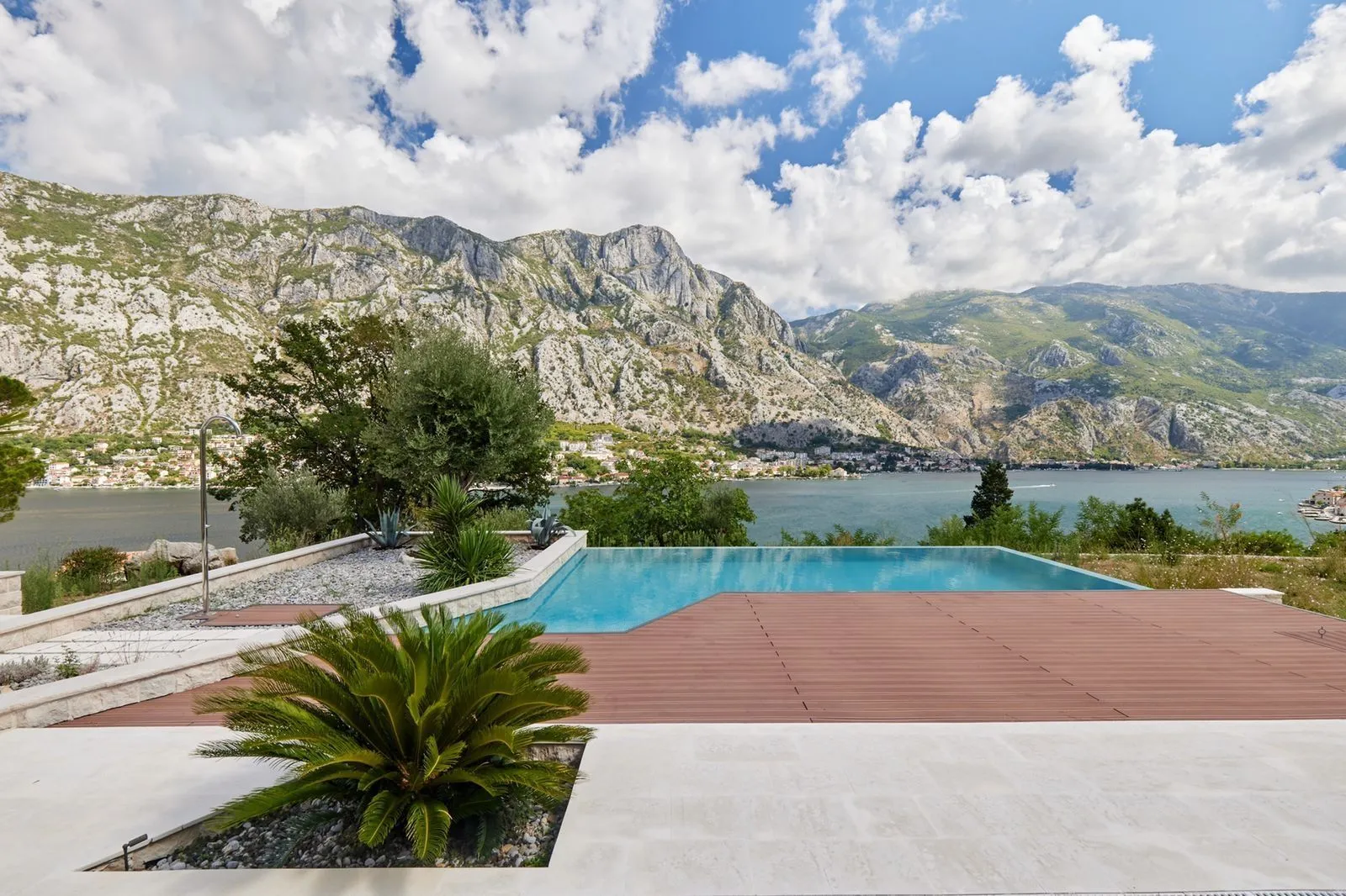 Sale, house, 373m², Prčanj, Kotor