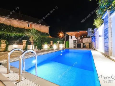 Prodaja, kuća, 198m², Tivat, Crna Gora - image 23