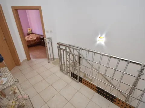 Sale, three bedroom apartment, 120m², Đenovići, Herceg Novi - image 3