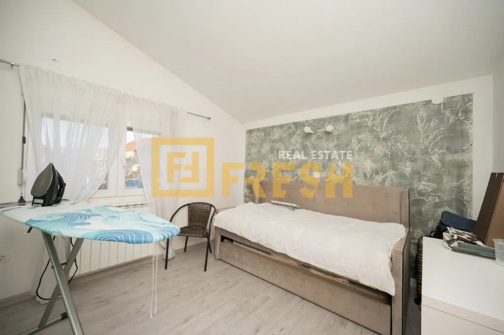 Prodaja, kuća, 250m², Zagorič, Podgorica