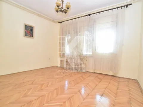 Sale, house, 240m², Dahna, Podgorica - image 8