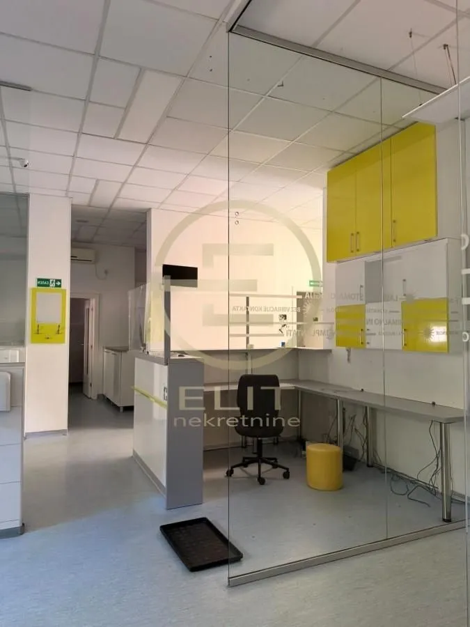 Rent, office space, 150m², Socijalno, Novi Sad Sve Podlokacije