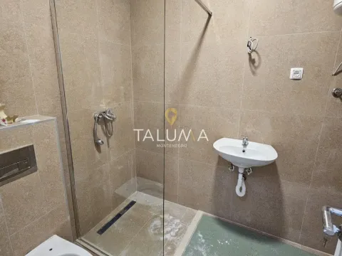 Izdavanje, jednosoban stan, 45m², Tološi, Podgorica - image 4