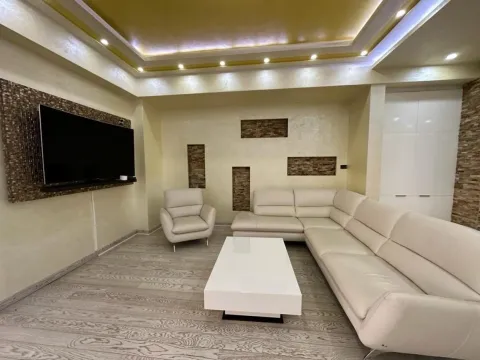 Izdavanje, stan, 162m², Budva, Crna Gora - image 12