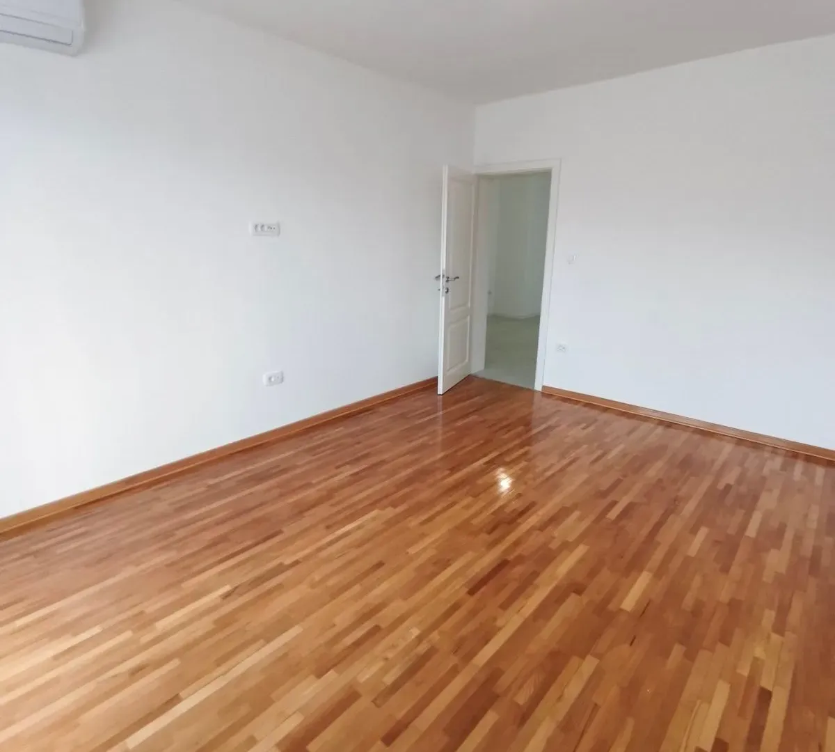 Rent, office space, 50m², Preko Morače, Podgorica