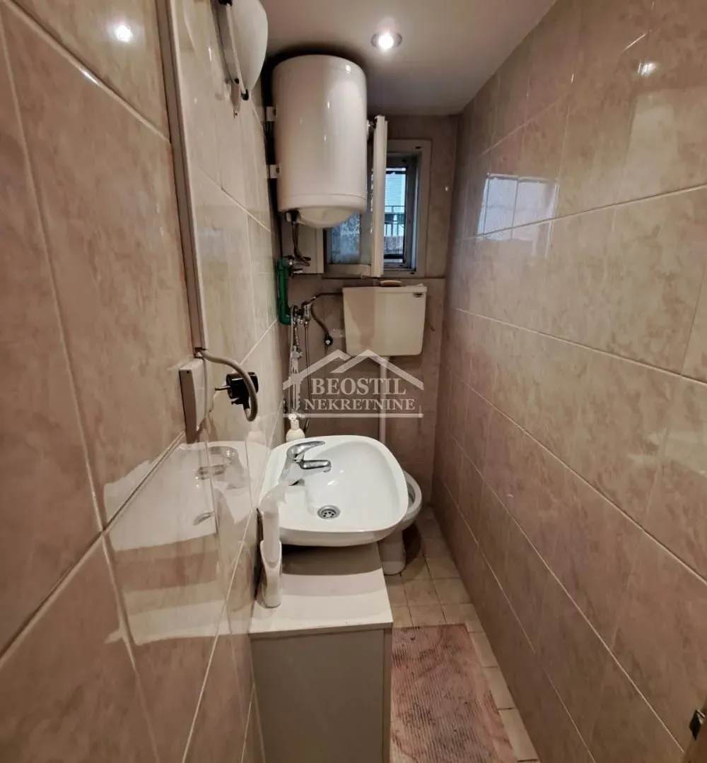 Prodaja, kuća, 180m², Centar Sve Podlokacije, Beograd