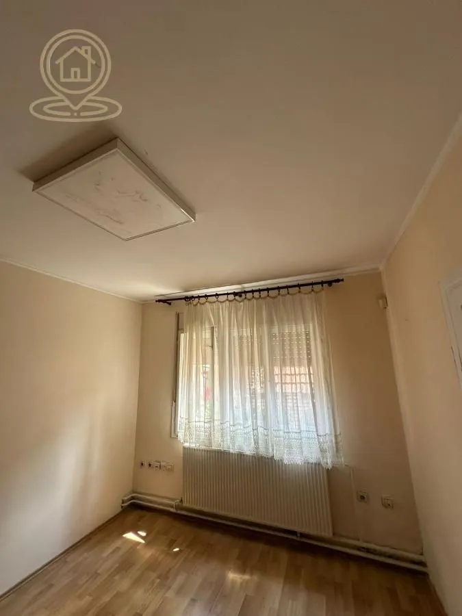 Rent, office space, 115m², Crveni Krst, Niš