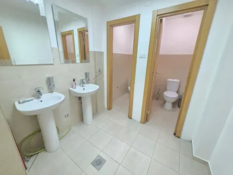 Izdavanje, poslovni prostor, 120m², Preko Morače, Podgorica - image 6