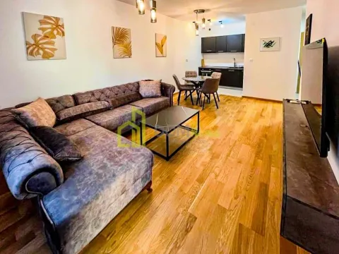 Izdavanje, jednosoban stan, 45m², New City, Podgorica