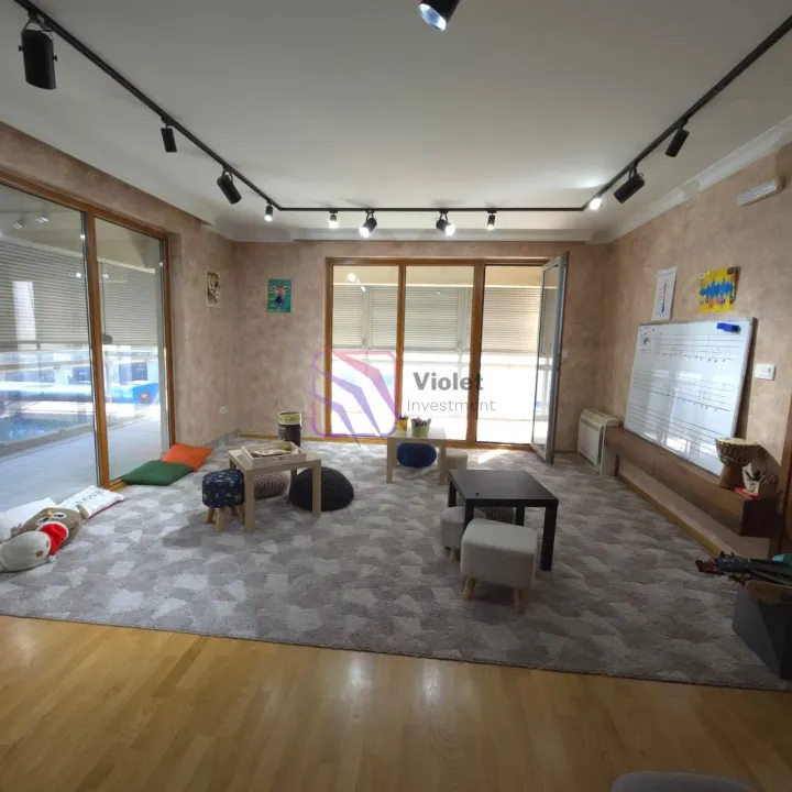 Prodaja, trosoban stan, 121m², Kruševac, Podgorica
