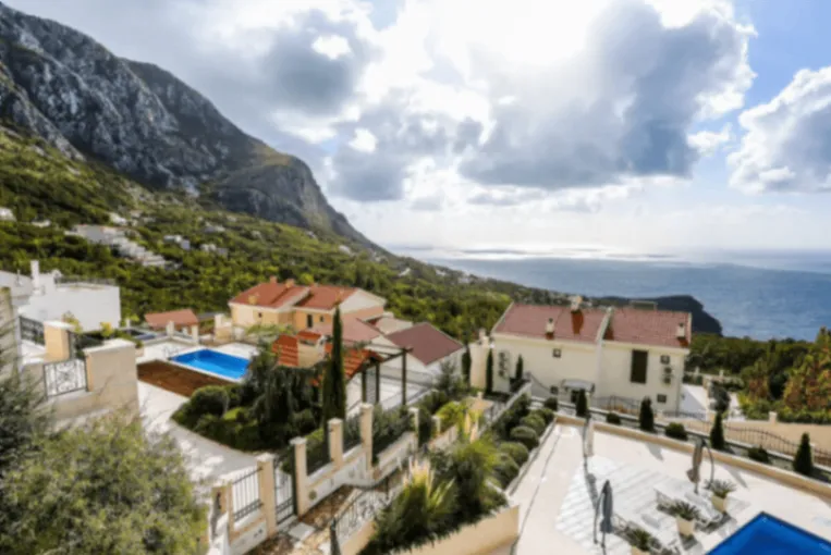 Izdavanje, kuća, 300m², Blizikuće, Budva