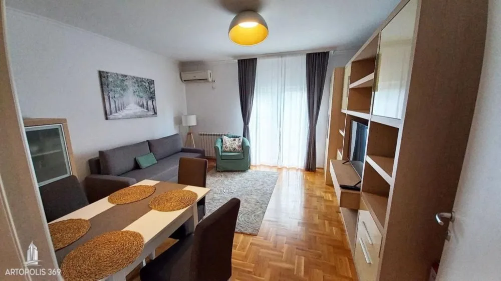 Izdavanje, dvosoban stan, 41m², Crveni Krst, Beograd