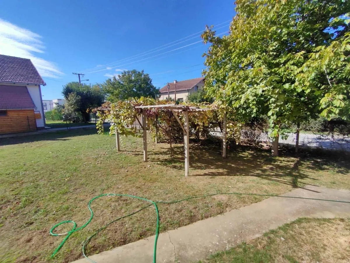 Prodaja, kuća, 315m², Adice, Novi Sad Sve Podlokacije