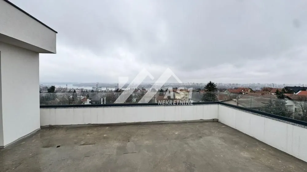 Izdavanje, trosoban stan, 97m², Sremska Kamenica, Petrovaradin