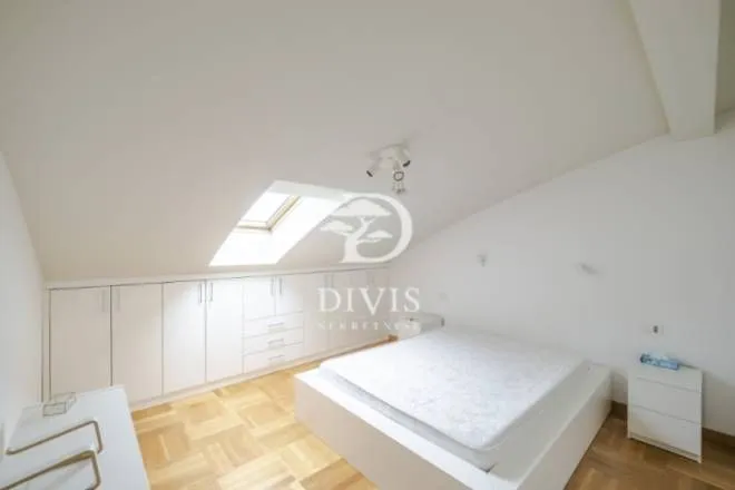 Izdavanje, trosoban stan, 85m², Južni Bulevar, Vračar Sve Podlokacije