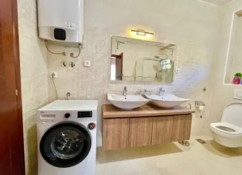 Rent, house, 450m², Markovići, Budva - image 8