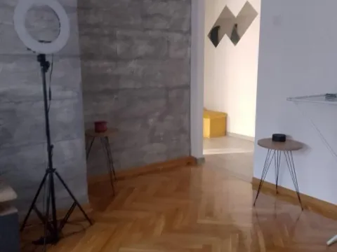 Izdavanje, trosoban stan, 77m², Južni Bulevar, Vračar Sve Podlokacije - image 3