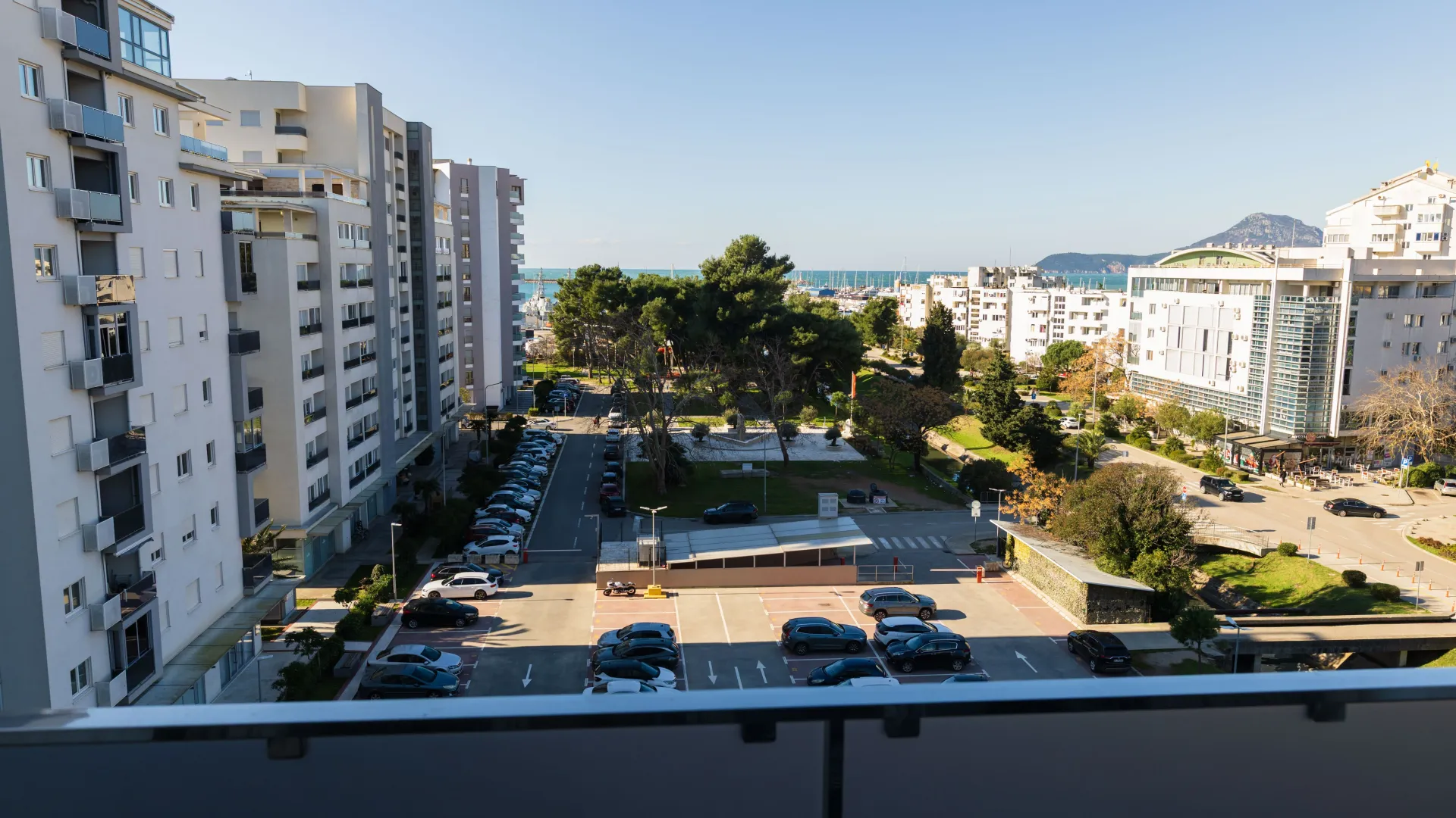 Rent, one bedroom apartment, 52m², Centar, Bar