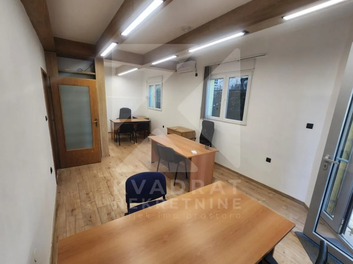 Prodaja, poslovni prostor, 53m², Momišići, Podgorica