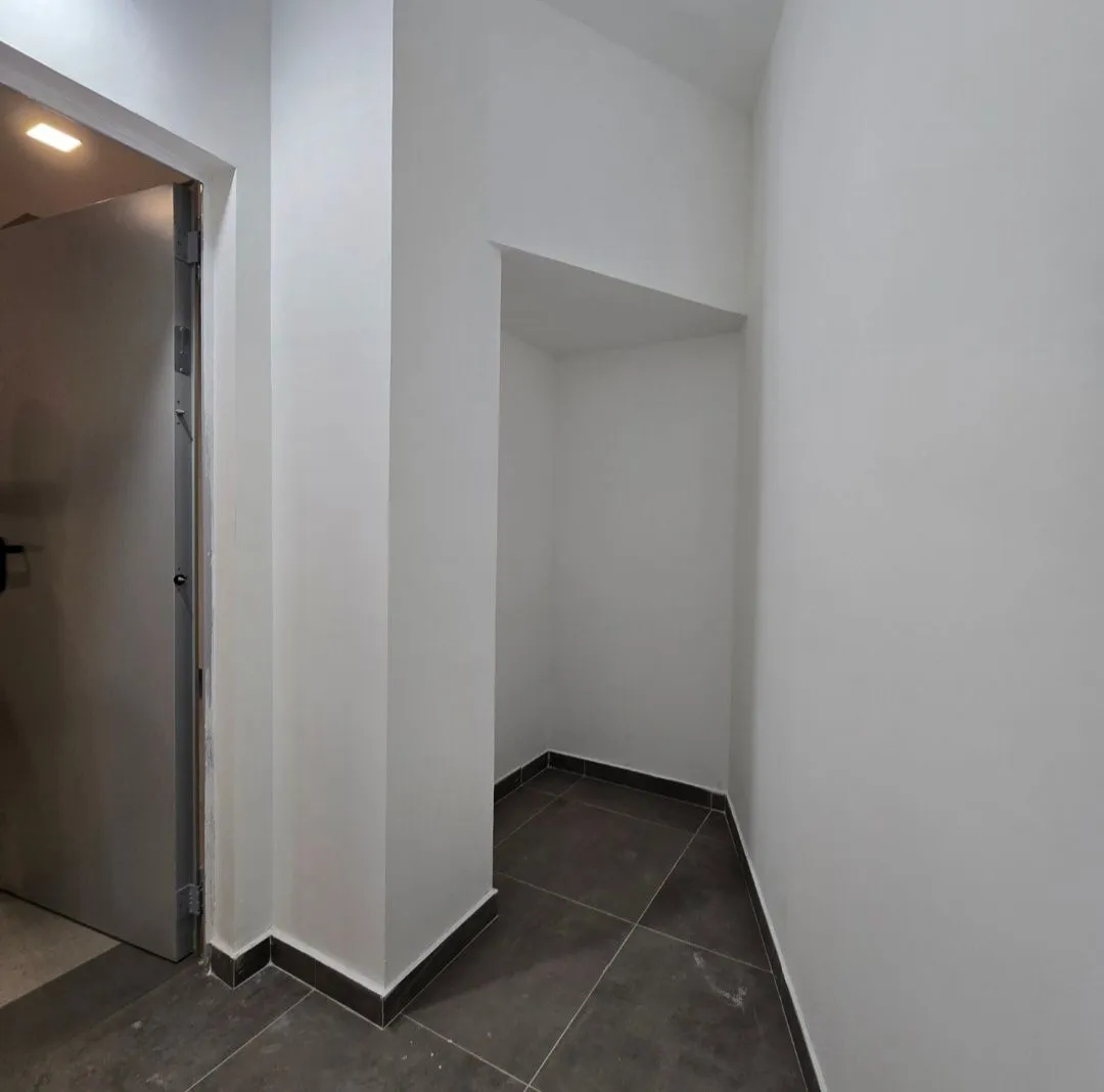 Prodaja, jednosoban stan, 40m², Central Point, Podgorica