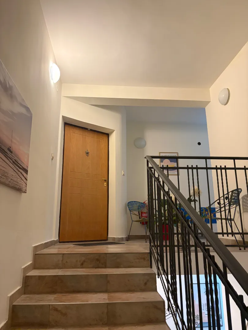 Izdavanje, trosoban stan, 80m², Đenovići, Herceg Novi