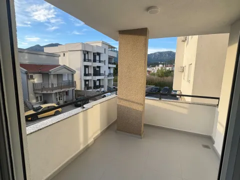 Rent, two bedroom apartment, 65m², Bjeliši, Bar - image 11