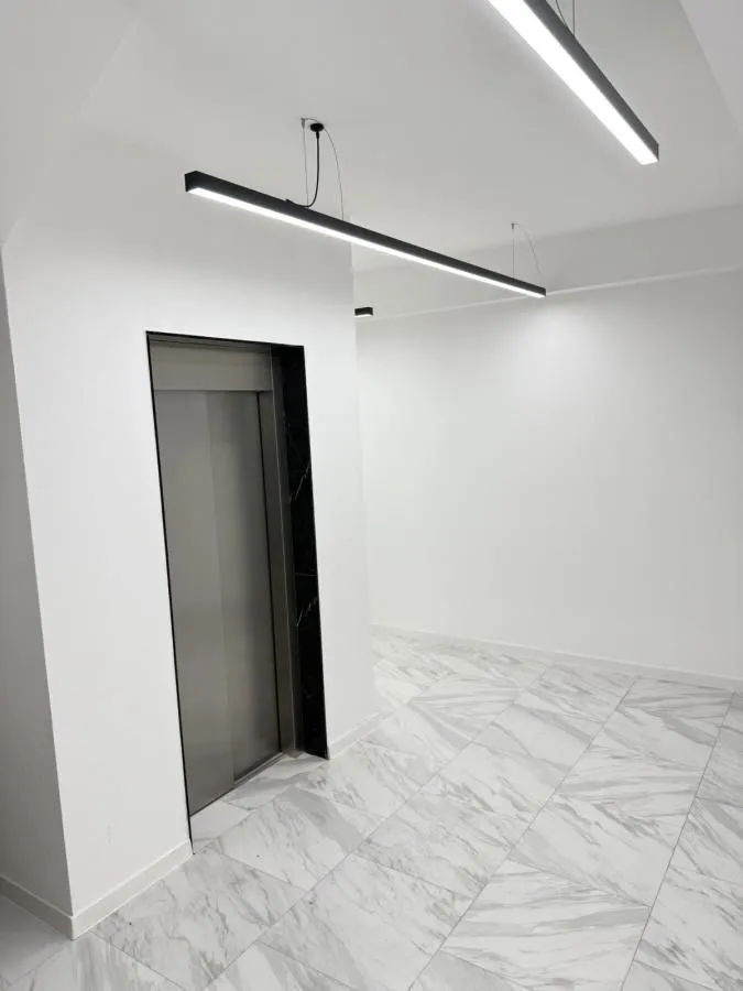 Rent, office space, 60m², Čair, Niš