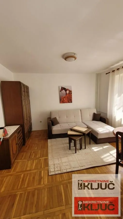 Izdavanje, jednosoban stan, 26m², Bulevar Oslobodjenja, Novi Sad Sve Podlokacije