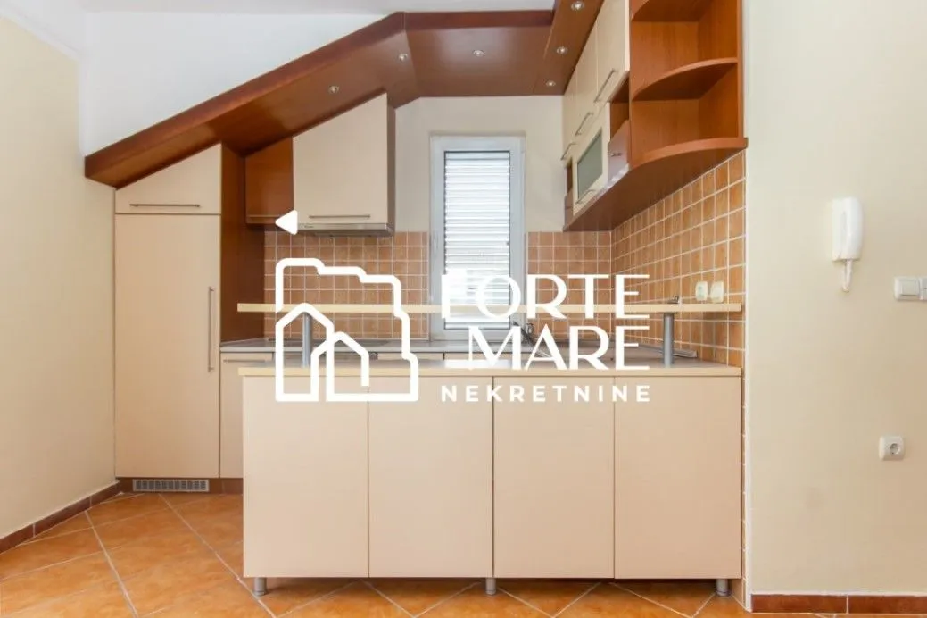 Prodaja, dvosoban stan, 83m², Savina, Herceg Novi