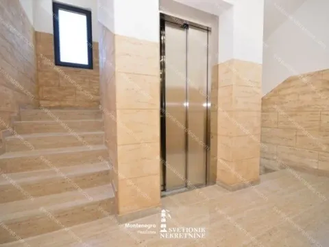 Sale, one bedroom apartment, 40m², Đenovići, Herceg Novi - image 5