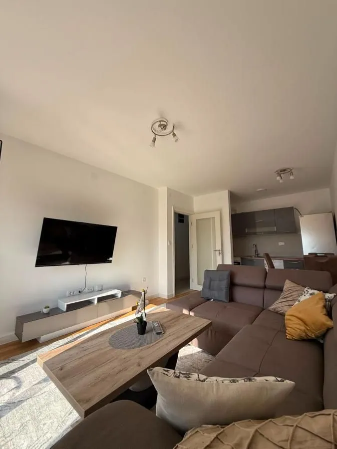 Rent, one bedroom apartment, 45m², Stari Aerodrom, Podgorica