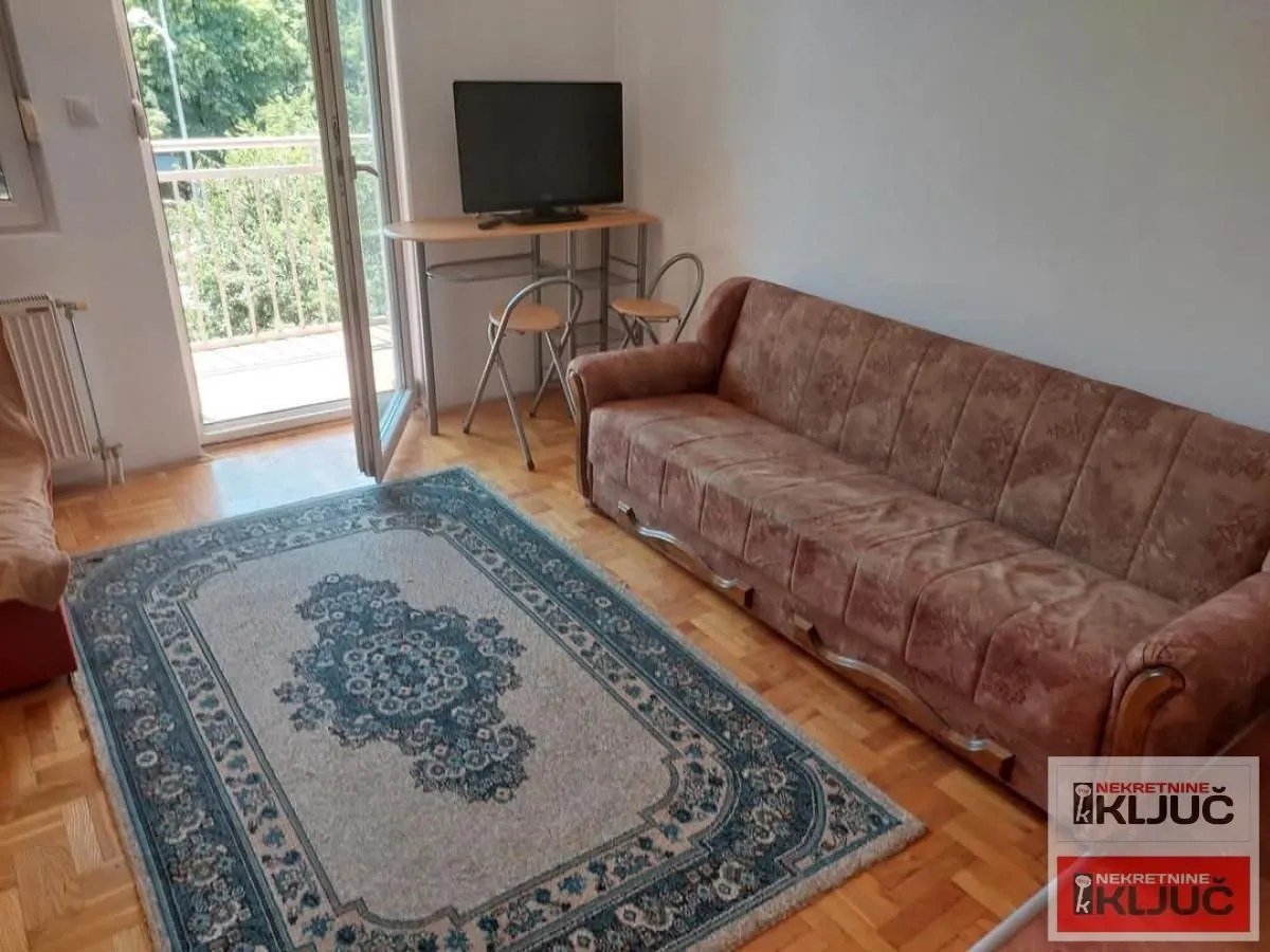 Izdavanje, garsonjera, 30m², Sajmište, Novi Sad