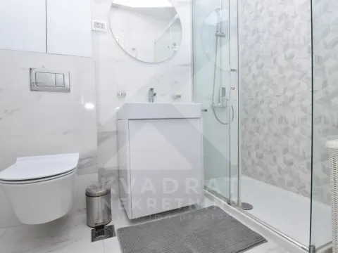 Prodaja, trosoban stan, 49m², Central Point, Podgorica - image 9