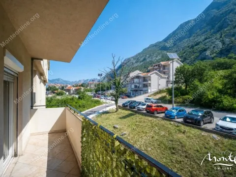Sale, three bedroom apartment, 88m², Dobrota, Kotor - image 33